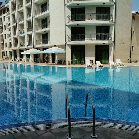 Apartament Family 3 Amadeus Lux Słoneczny Brzeg